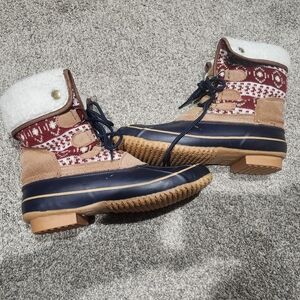 KHOMBU red fair isle knit fur lined lace-up winter duck boots Size 9